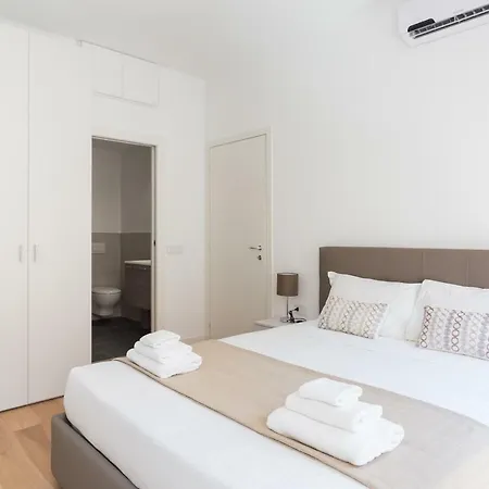 Meravigli 16 - Apt B - Duomo City Center Elegant Apartment Milan Exterior photo